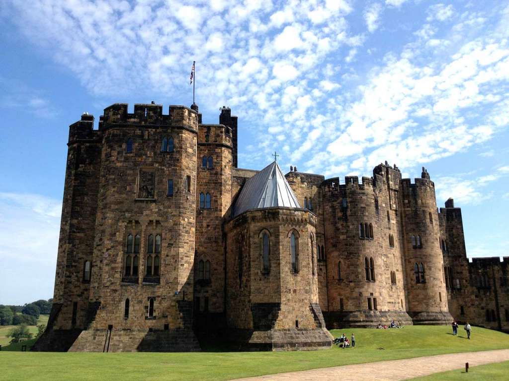 Alnwick_castle