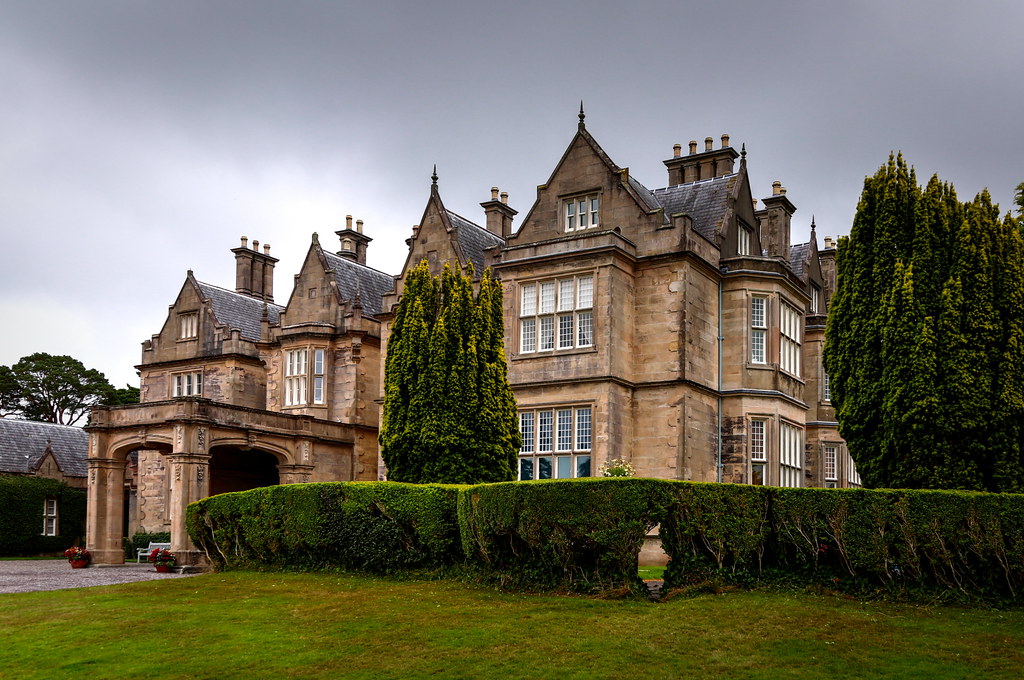 Muckross House