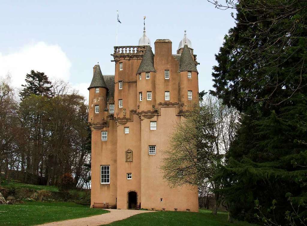 castle-craigievar1